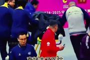 开云体育入口-包含疯狂对攻！球队团结一心为荣誉而战的词条