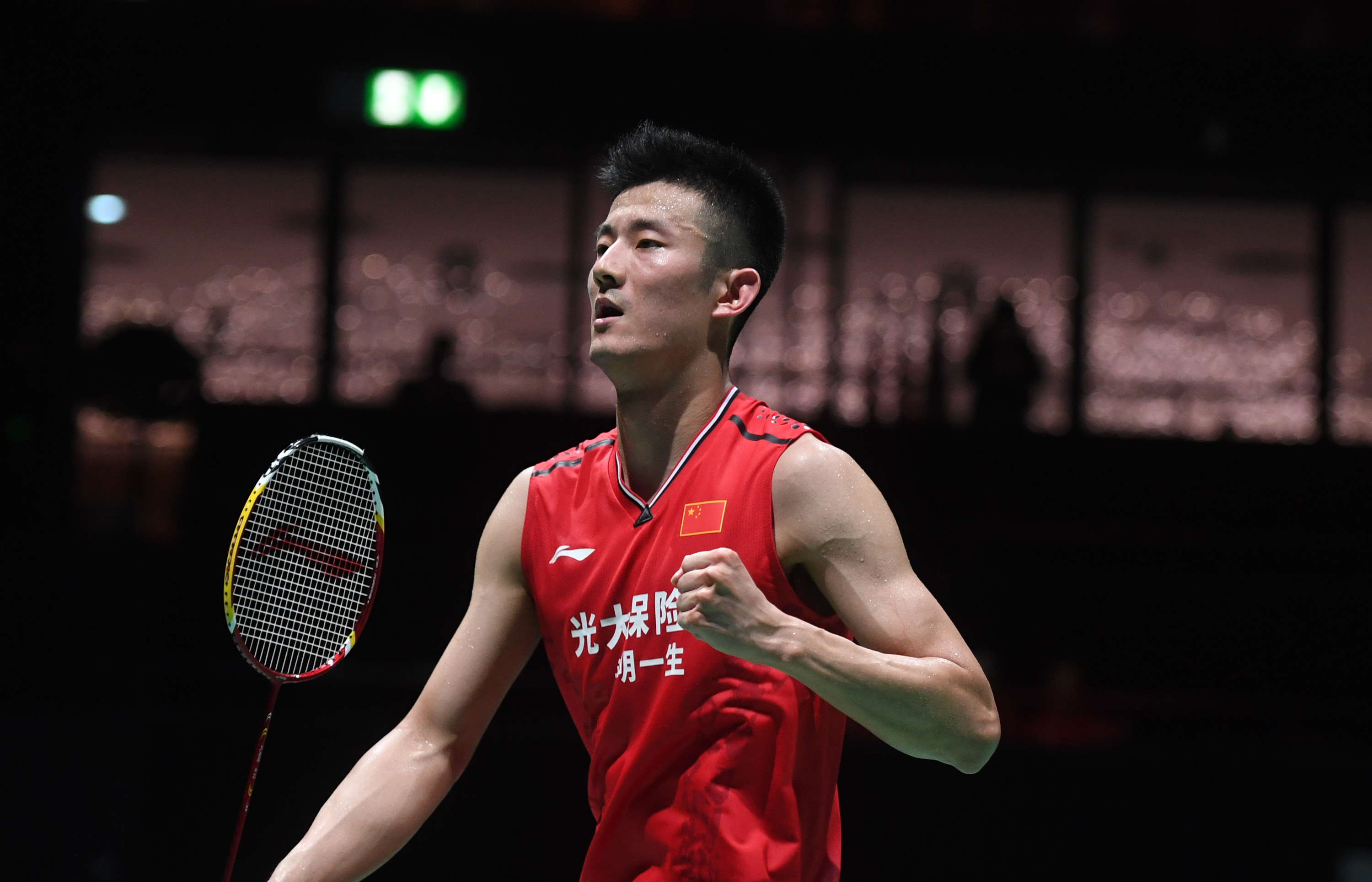 包含日本羽毛球队绝杀中国羽毛球队，谌龙爆发神勇的词条