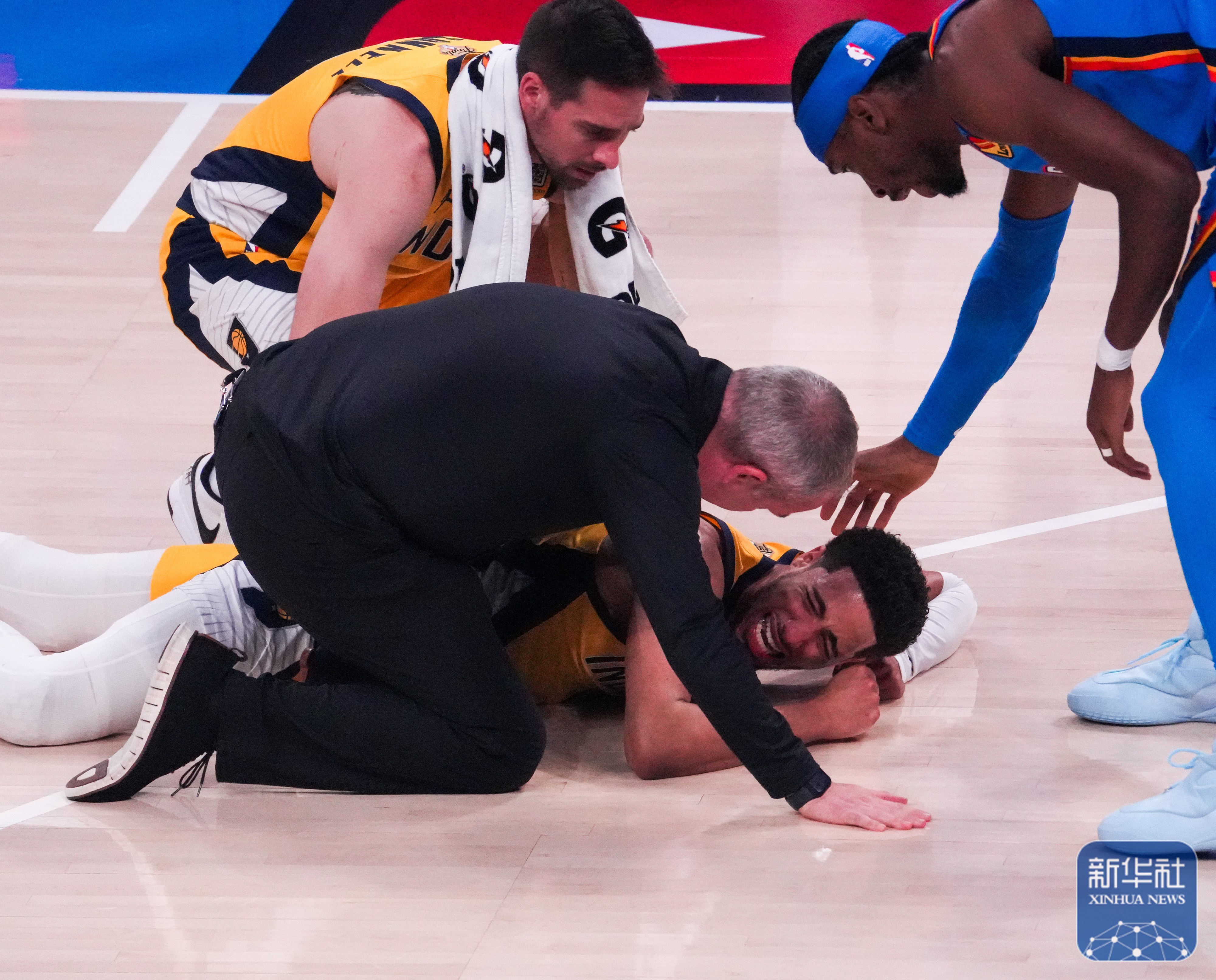 勇士在客场战胜雷霆取得五连胜