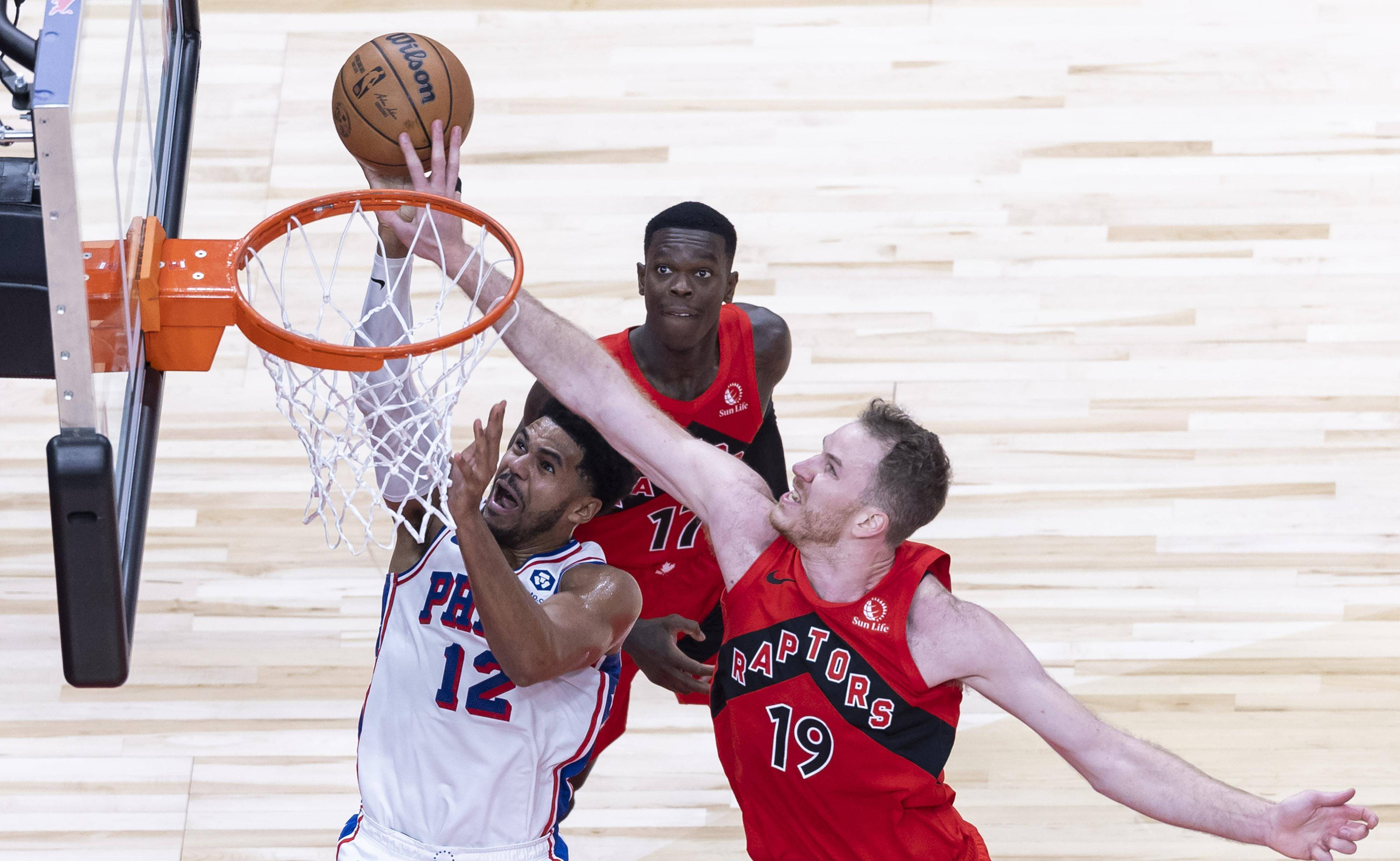 关于「活塞客场不敌猛龙，碰到士气正盛对手」的信息