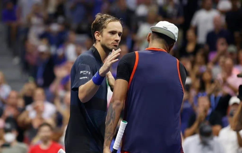 西班牙网球队爆冷澳大利亚网球队，克耶高斯绝境逆转的简单介绍