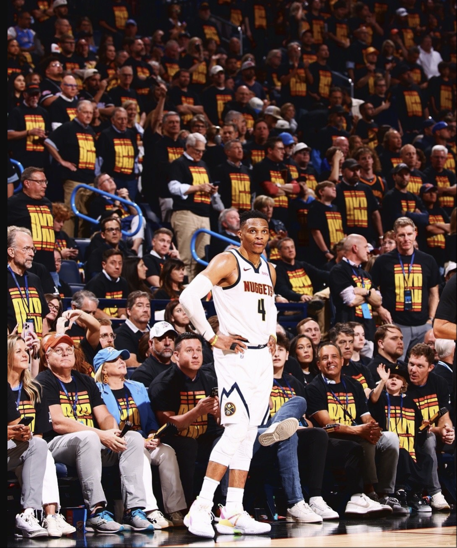 掘金惊险胜开拓者，取得连胜