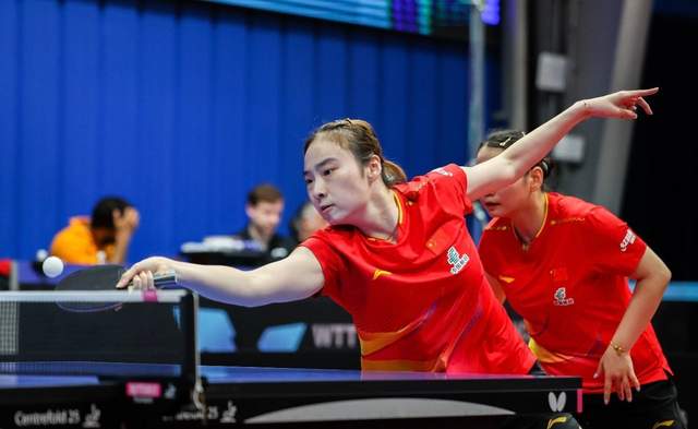 包含中国乒乓球队轻取韩国乒乓球队，奥恰洛夫关键制胜的词条