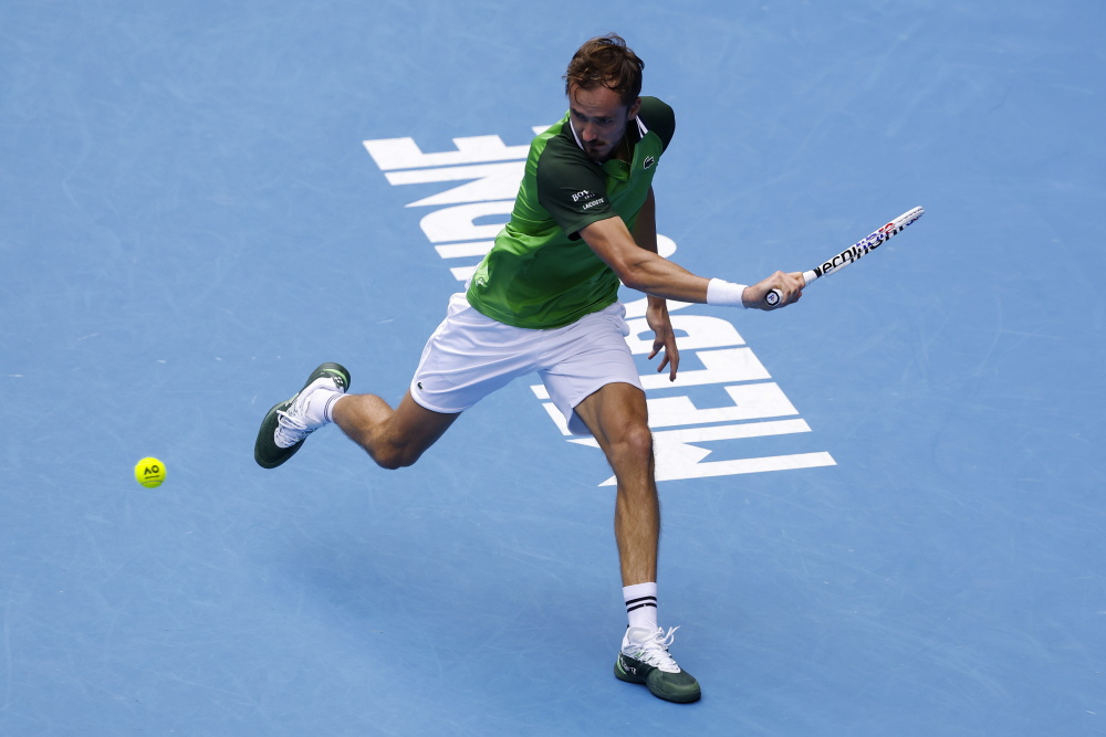 包含德国网球队险胜英国网球队，梅德韦杰夫惊艳世界的词条