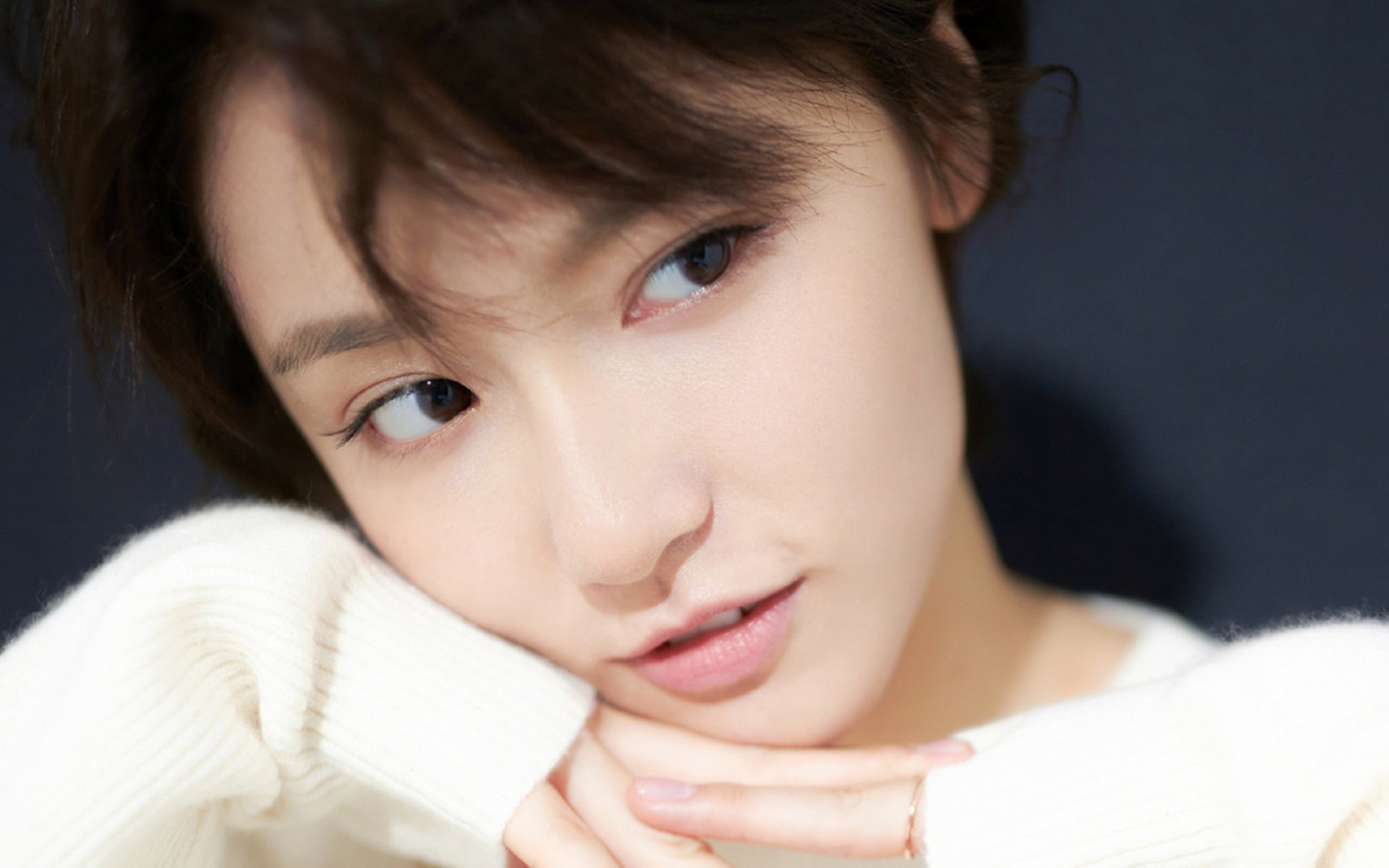 冷雨夜奇迹,瑞士点球决胜英格兰,苏亚雷斯一锤定音